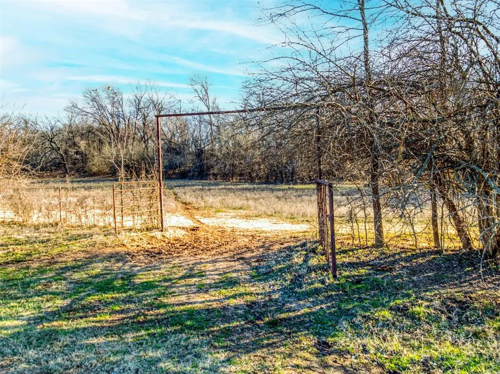 Photo 10 — 0000 E 1460 Street, Byars, OK 74831