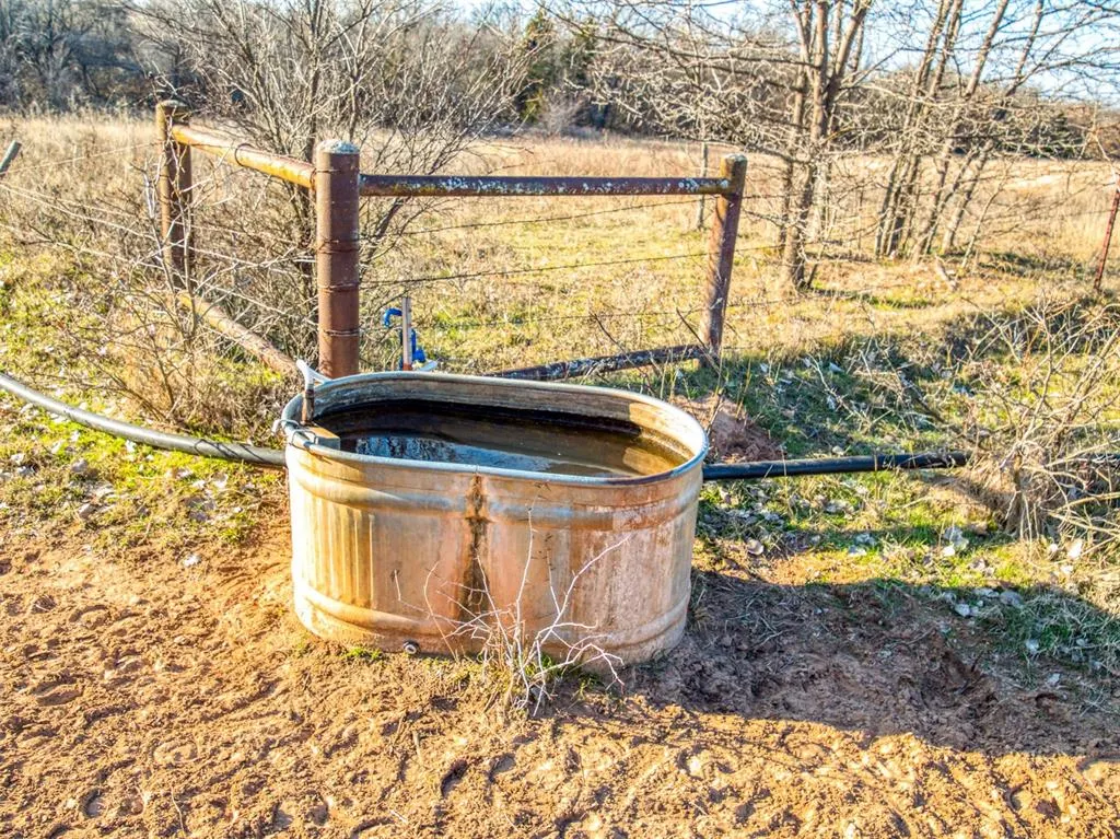 Photo 14 — 0000 E 1460 Street, Byars, OK 74831