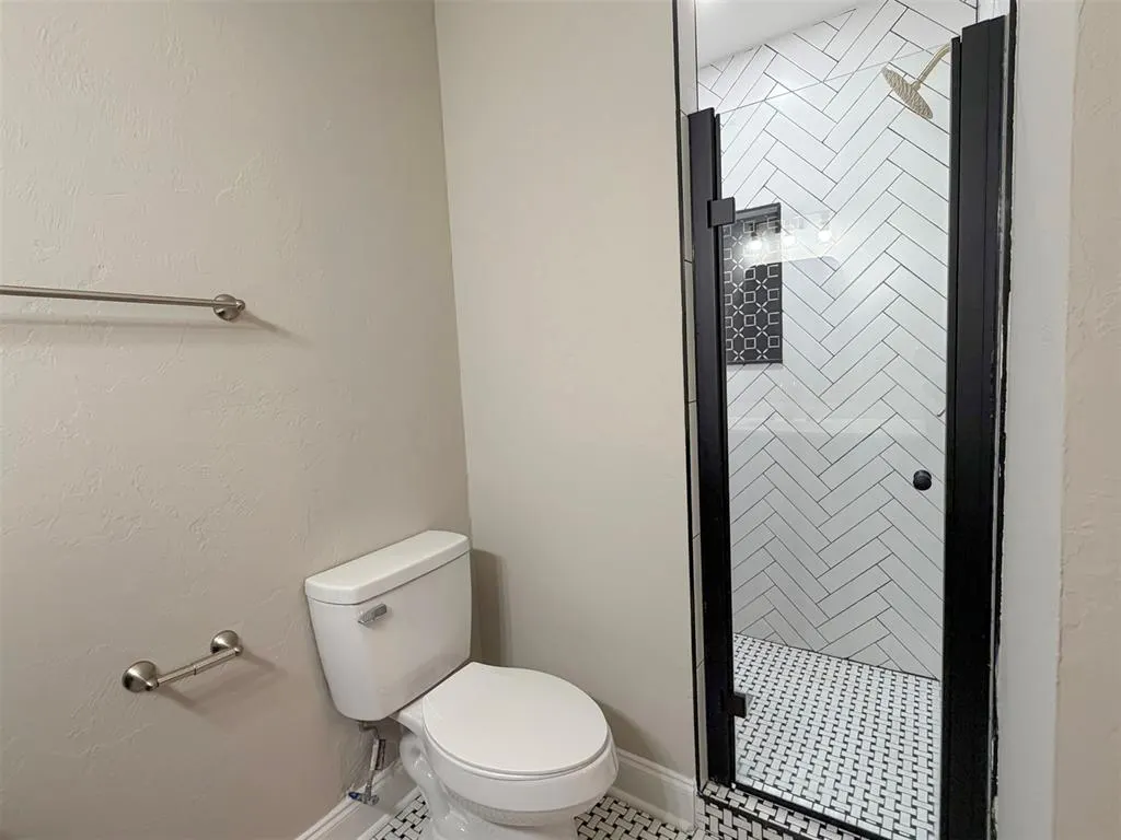 Photo 9 — 2820 NW 22nd Street, Oklahoma City, OK 73107