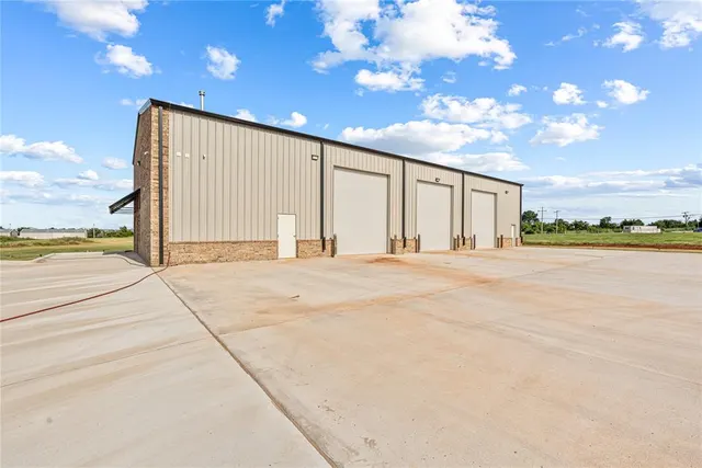Photo 3 — 7624 NW 79th Place, Oklahoma City, OK 73132