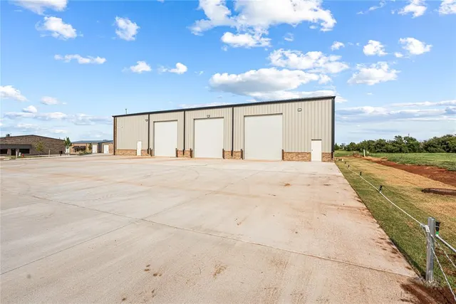 Photo 5 — 7624 NW 79th Place, Oklahoma City, OK 73132