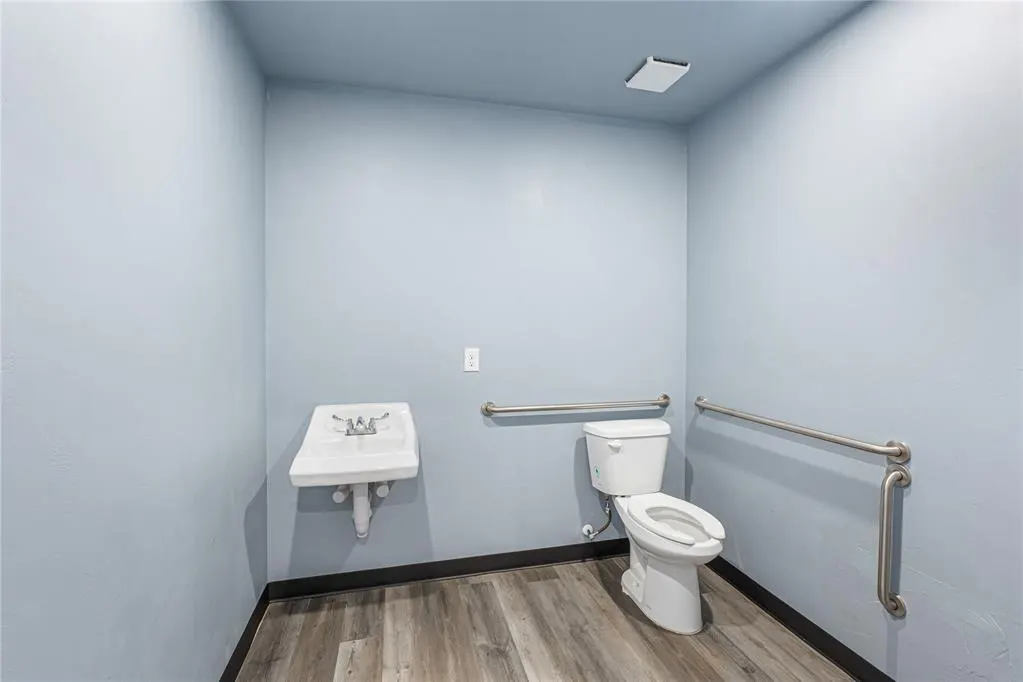 Photo 11 — 7624 NW 79th Place, Oklahoma City, OK 73132