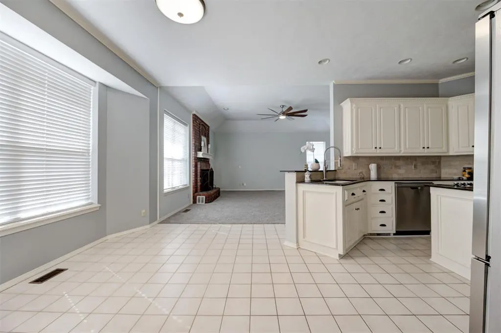 Photo 8 — 412 Kenswick Court, Edmond, OK 73034