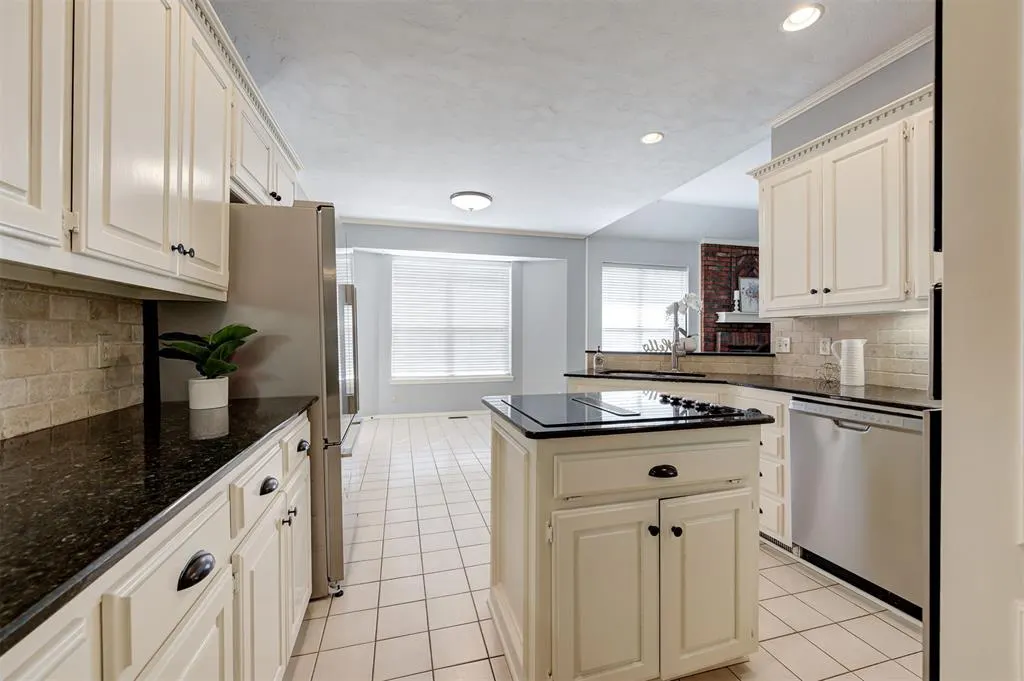 Photo 12 — 412 Kenswick Court, Edmond, OK 73034