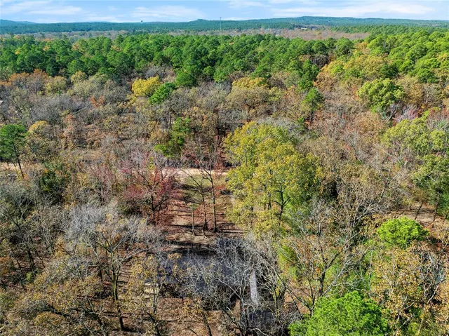 Photo 3 — 180 Johnboat Lane, Broken Bow, OK 74728