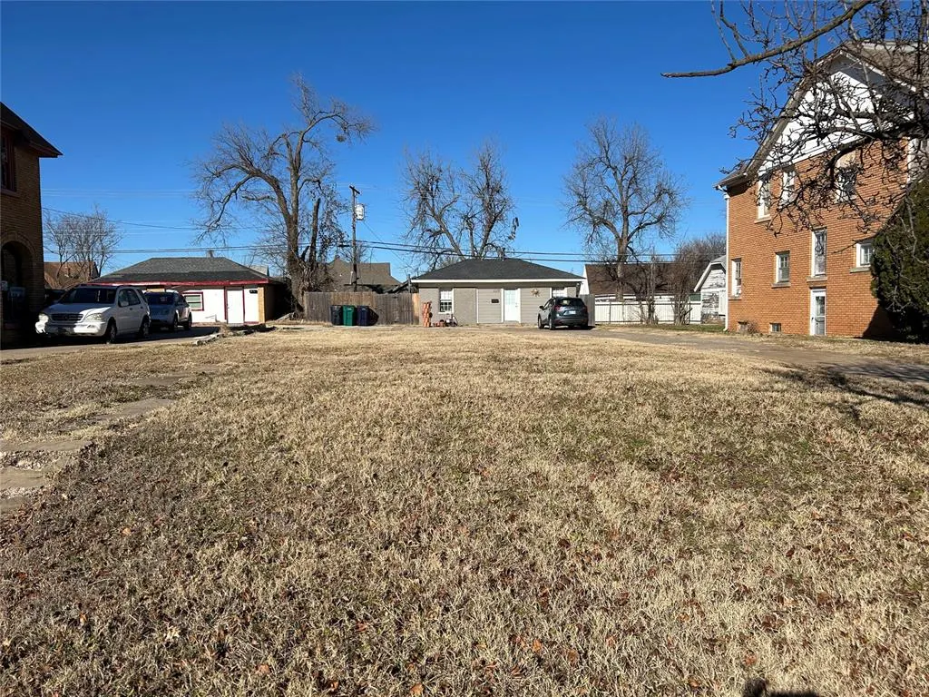 Front exterior — 1115 NE 14th Street, Oklahoma City, OK 73117