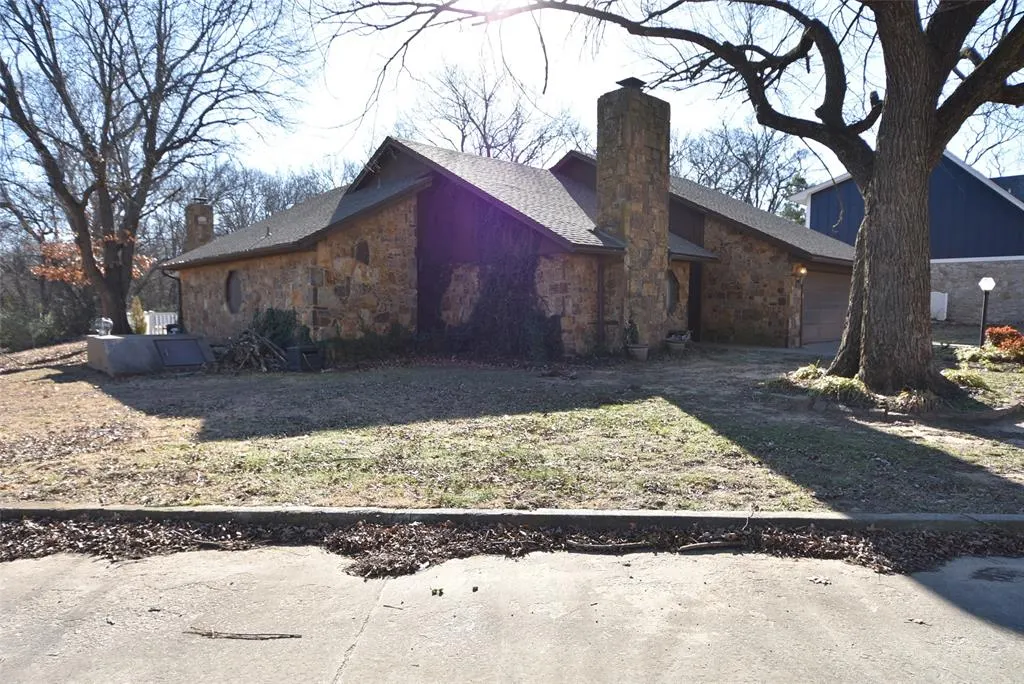 Photo 3 — 2212 Coolidge Street, Seminole, OK 74868