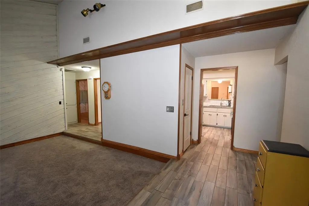 Photo 7 — 2212 Coolidge Street, Seminole, OK 74868