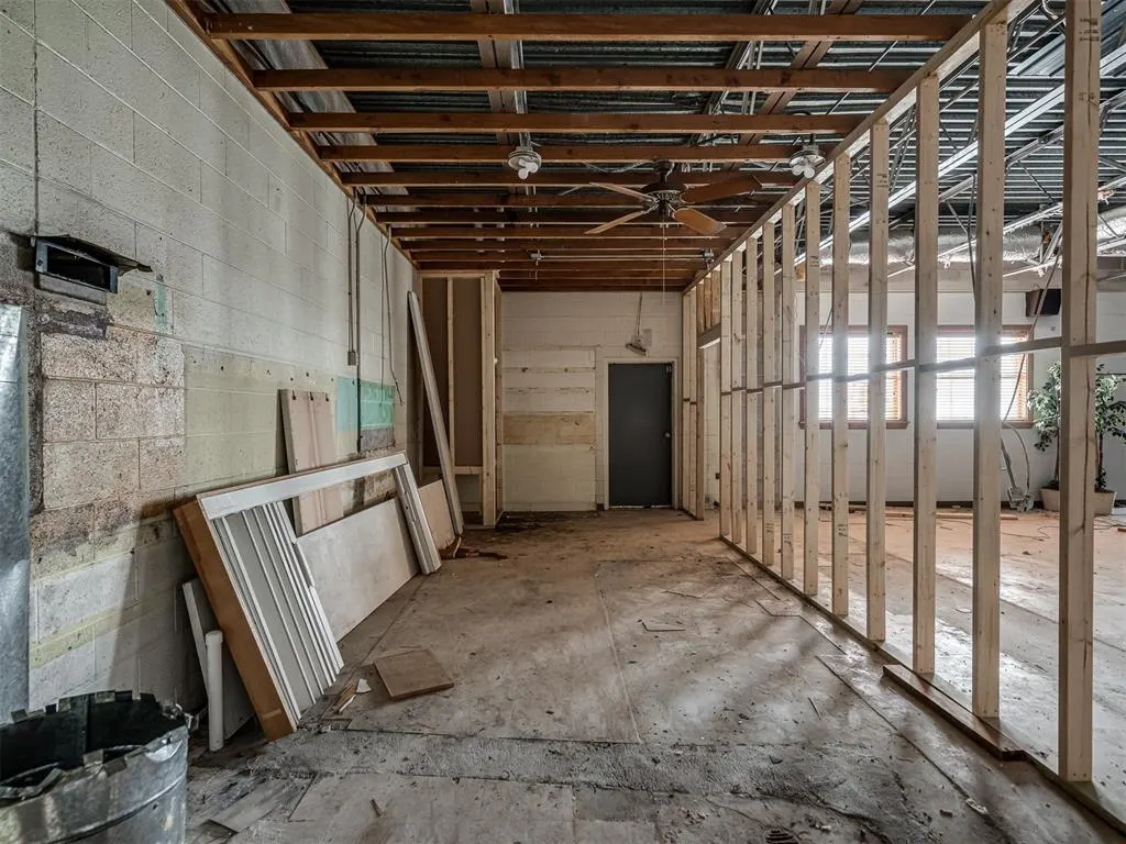 Photo 19 — 5707 NW 42nd Street, Warr Acres, OK 73122