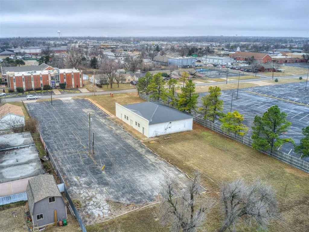 Photo 29 — 5707 NW 42nd Street, Warr Acres, OK 73122