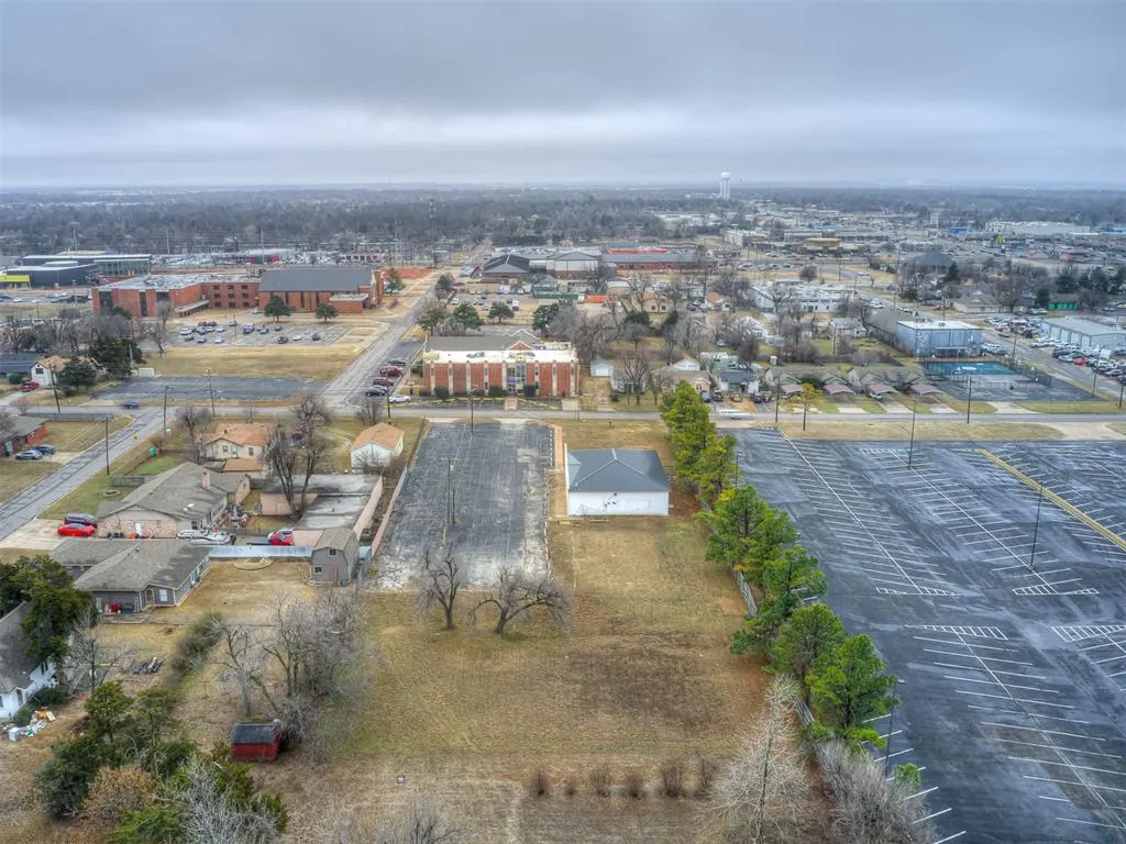 Photo 30 — 5707 NW 42nd Street, Warr Acres, OK 73122