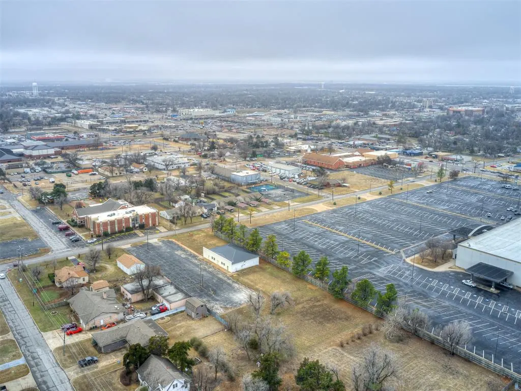 Photo 31 — 5707 NW 42nd Street, Warr Acres, OK 73122
