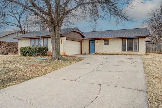 Front exterior — 2509 Cedar Park Drive, Oklahoma City, OK 73120