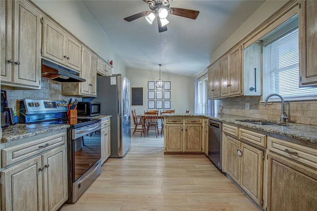 Photo 15 — 2509 Cedar Park Drive, Oklahoma City, OK 73120
