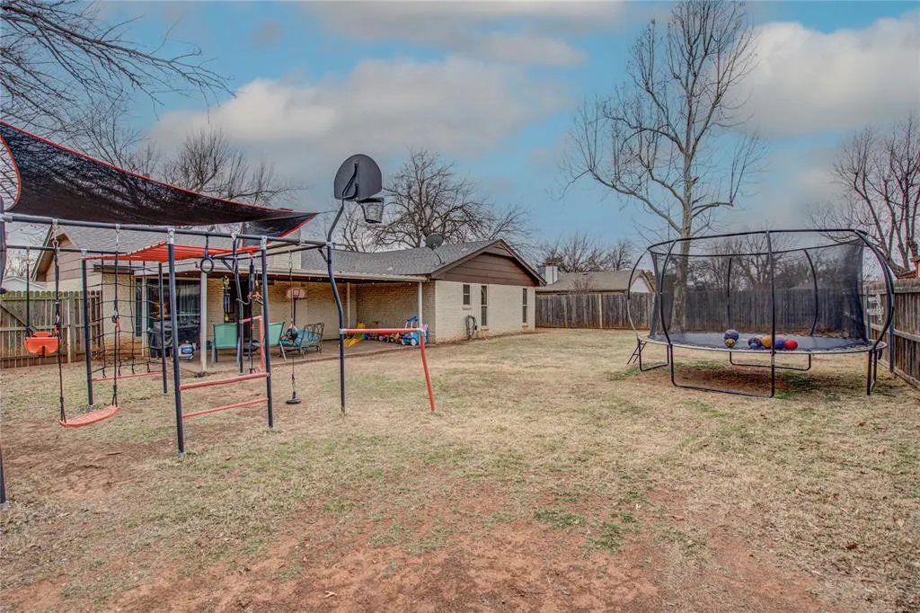 Photo 36 — 2509 Cedar Park Drive, Oklahoma City, OK 73120