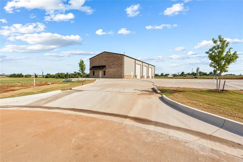 Photo 4 — 7612 NW 79th Place, Oklahoma City, OK 73132