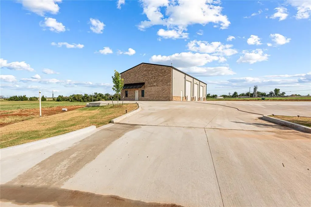 Photo 5 — 7612 NW 79th Place, Oklahoma City, OK 73132