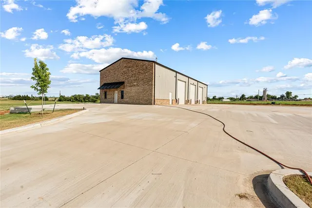 Photo 7 — 7612 NW 79th Place, Oklahoma City, OK 73132