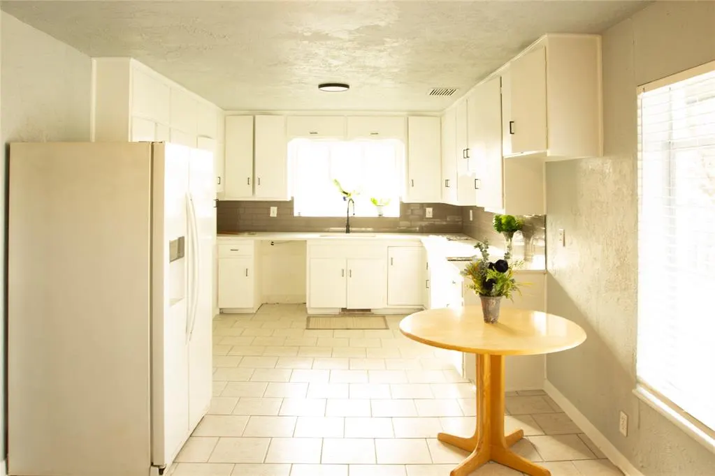 Photo 6 — 3315 N Villa Avenue, Oklahoma City, OK 73114
