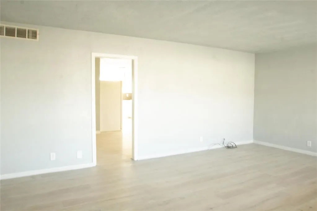 Photo 10 — 3315 N Villa Avenue, Oklahoma City, OK 73114