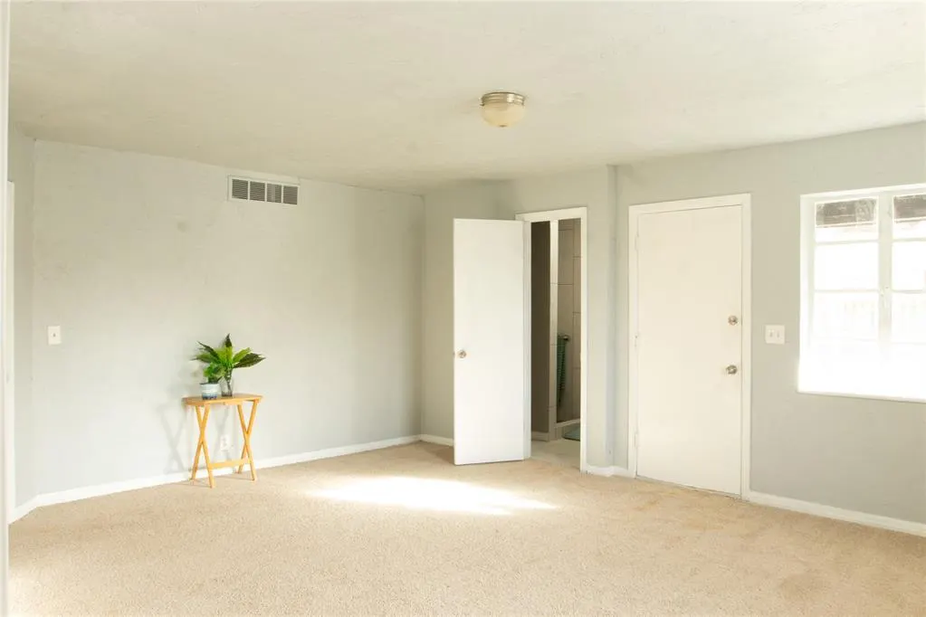 Photo 11 — 3315 N Villa Avenue, Oklahoma City, OK 73114