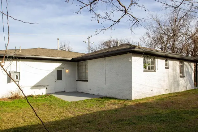 Photo 2 — 3315 N Villa Avenue, Oklahoma City, OK 73114