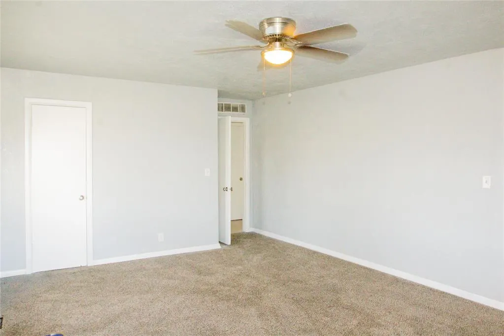 Photo 14 — 3315 N Villa Avenue, Oklahoma City, OK 73114