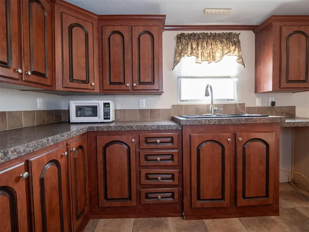 Photo 11 — 213 S 2nd Street, Byars, OK 74831
