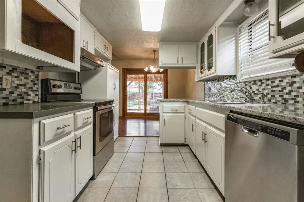 Photo 4 — 1251 Kingston Road, Norman, OK 73071