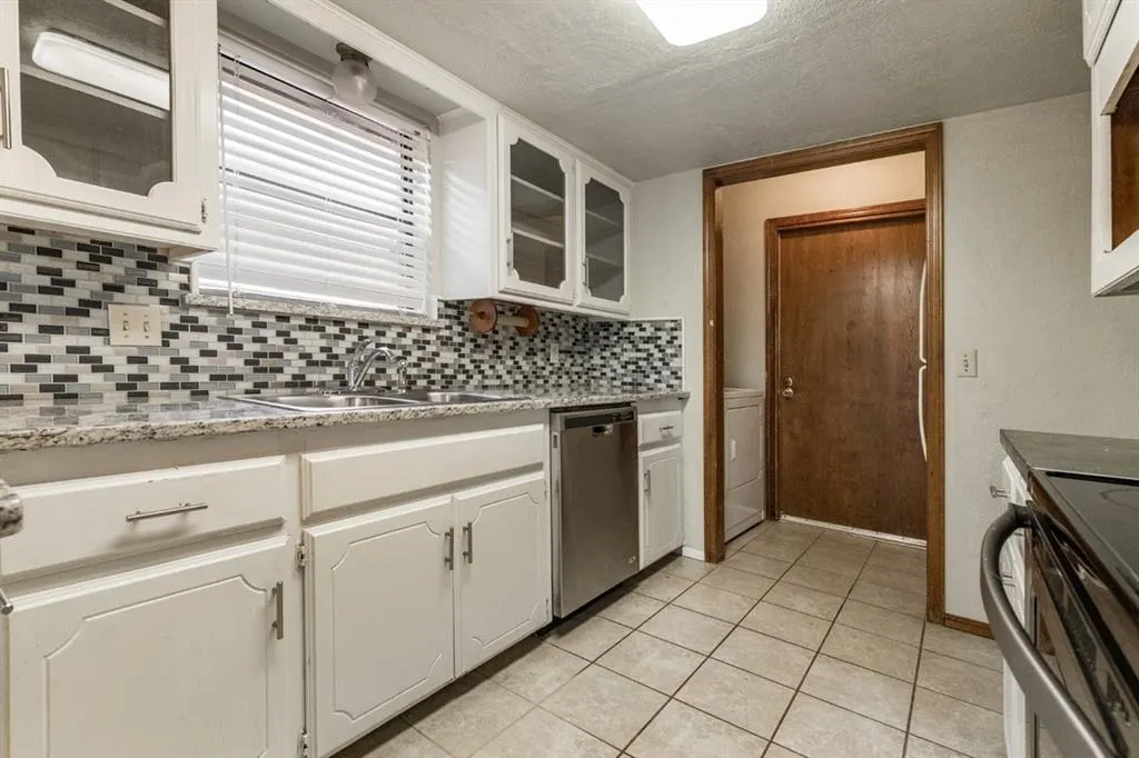 Photo 6 — 1251 Kingston Road, Norman, OK 73071