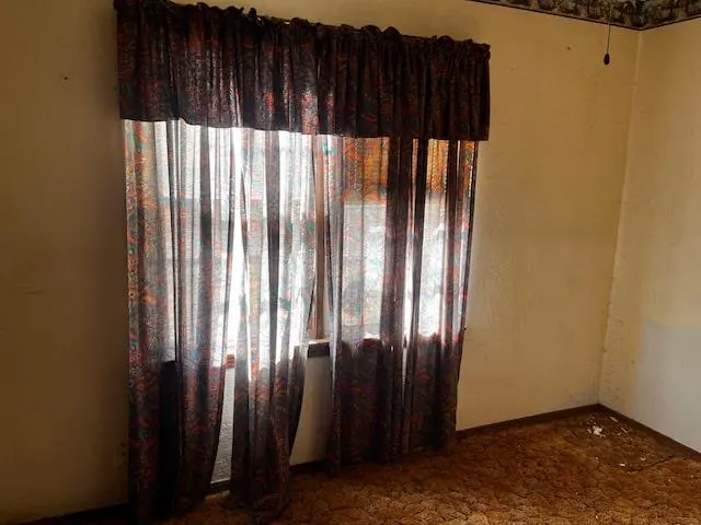 Photo 5 — 905 Cherokee Place, Lindsay, OK 73052