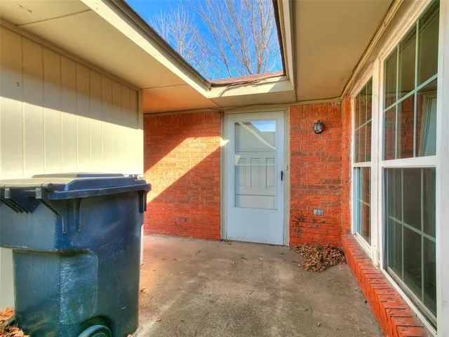 Photo 7 — 1914 N Moulton Court, Oklahoma City, OK 73127