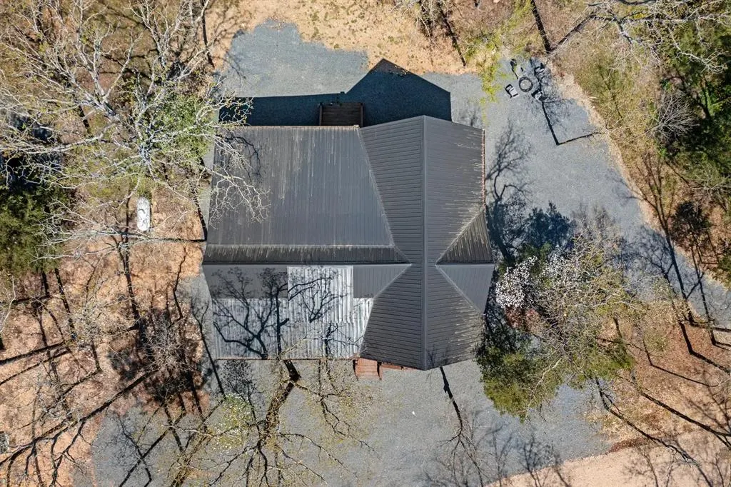 Photo 2 — 862 Hickory Post Road, Broken Bow, OK 74728