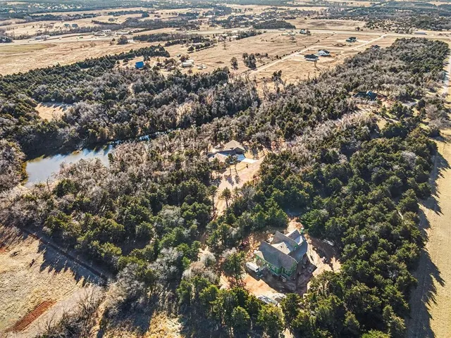 Photo 6 — 1060 Creekside Trail, Guthrie, OK 73044