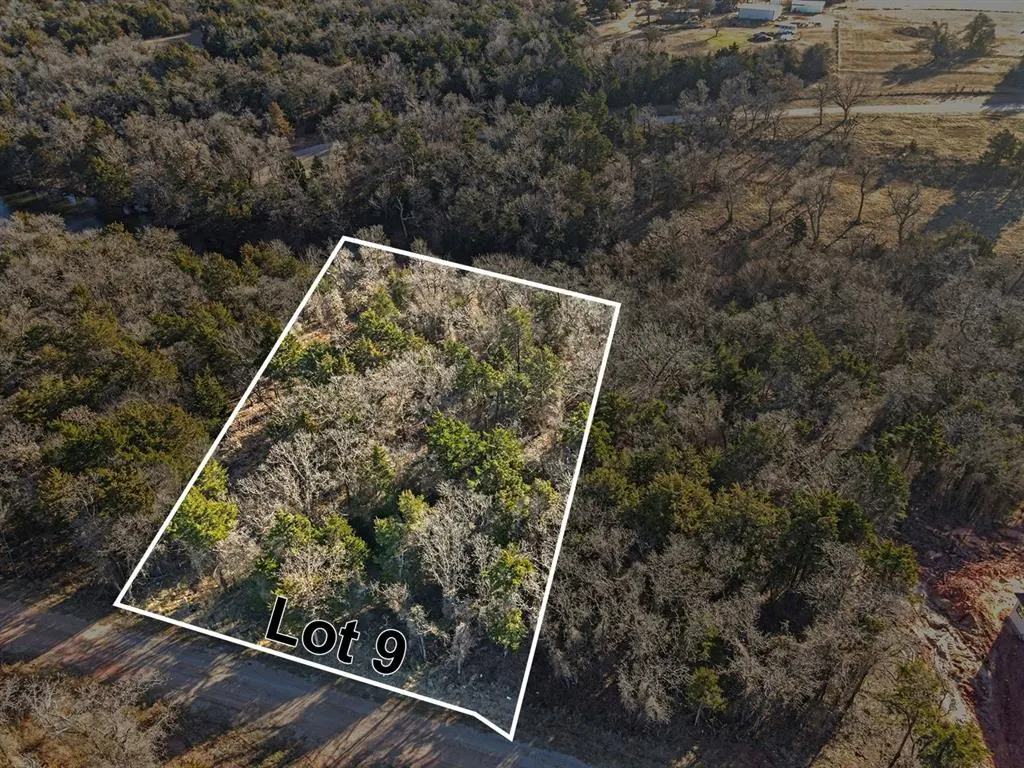 Front exterior — 1060 Creekside Trail, Guthrie, OK 73044