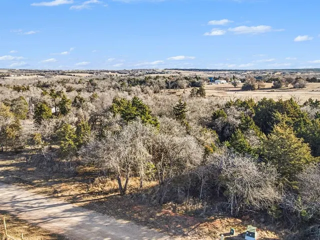 Photo 5 — 1101 Creekside Trail, Guthrie, OK 73044