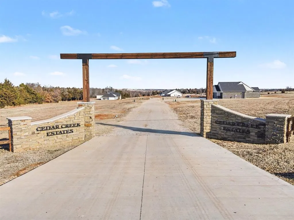 Photo 8 — 1101 Creekside Trail, Guthrie, OK 73044