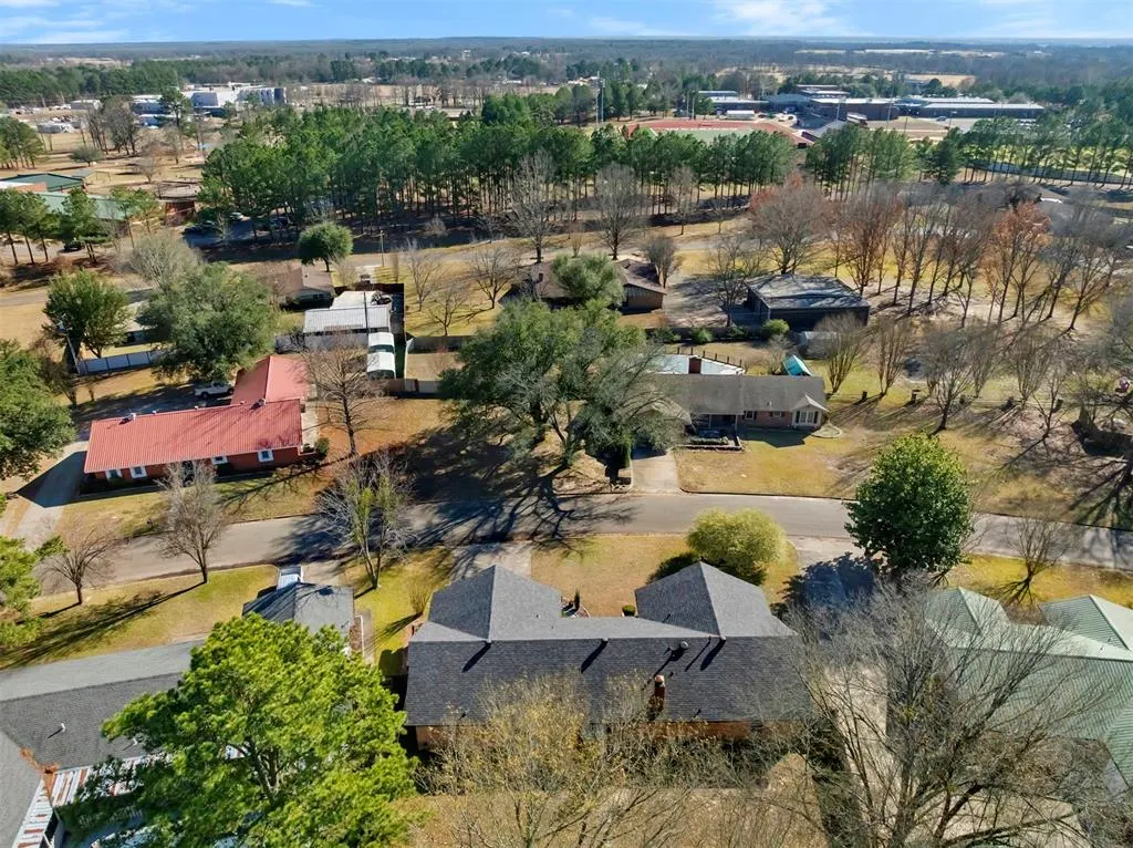 Photo 39 — 715 SE Avenue M, Idabel, OK 74745