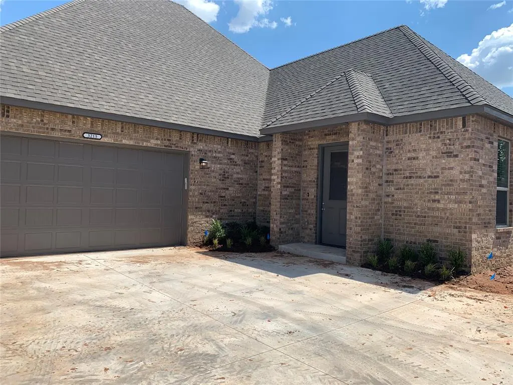 Front exterior — 3215 Enclave Place, Norman, OK 73072
