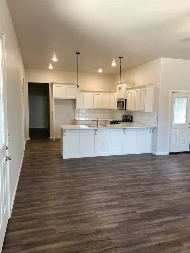 Photo 3 — 3215 Enclave Place, Norman, OK 73072