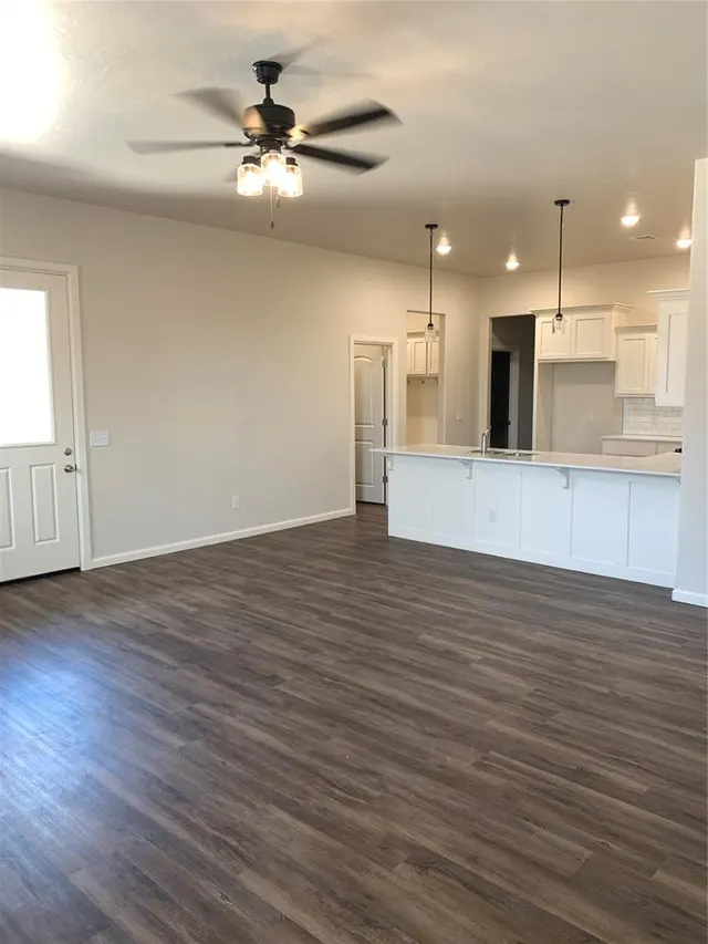 Photo 4 — 3215 Enclave Place, Norman, OK 73072