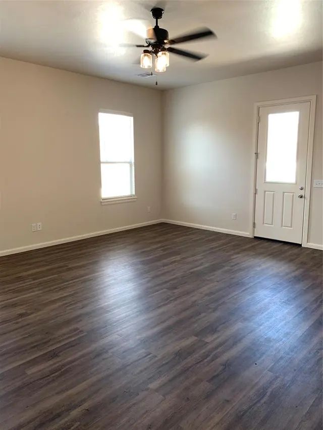 Photo 5 — 3215 Enclave Place, Norman, OK 73072
