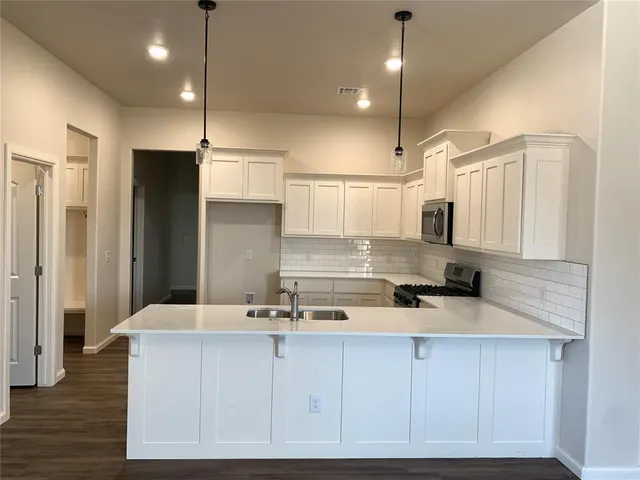 Photo 8 — 3215 Enclave Place, Norman, OK 73072