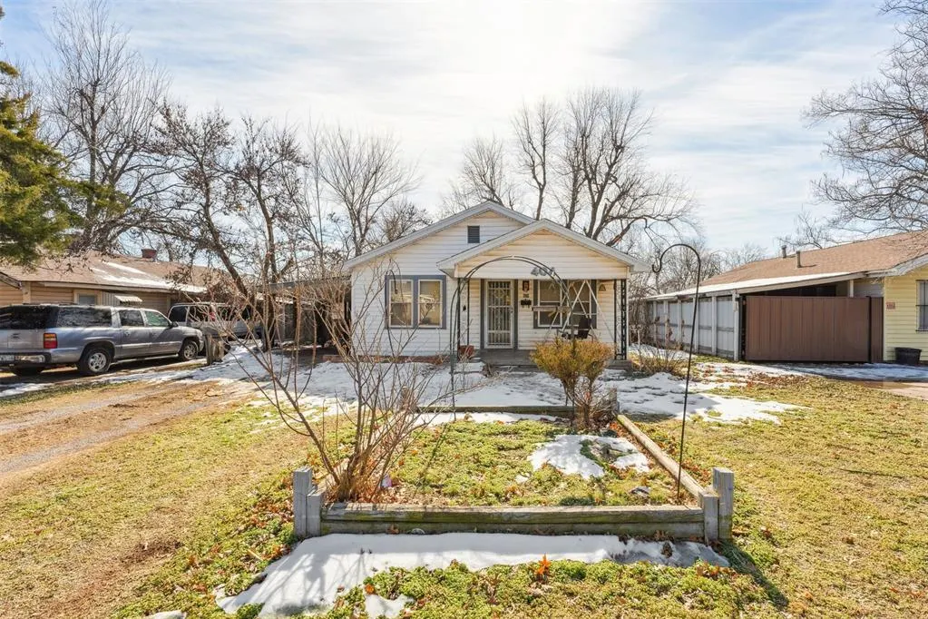 Photo 3 — 404 SW 38th Street, Oklahoma City, OK 73109