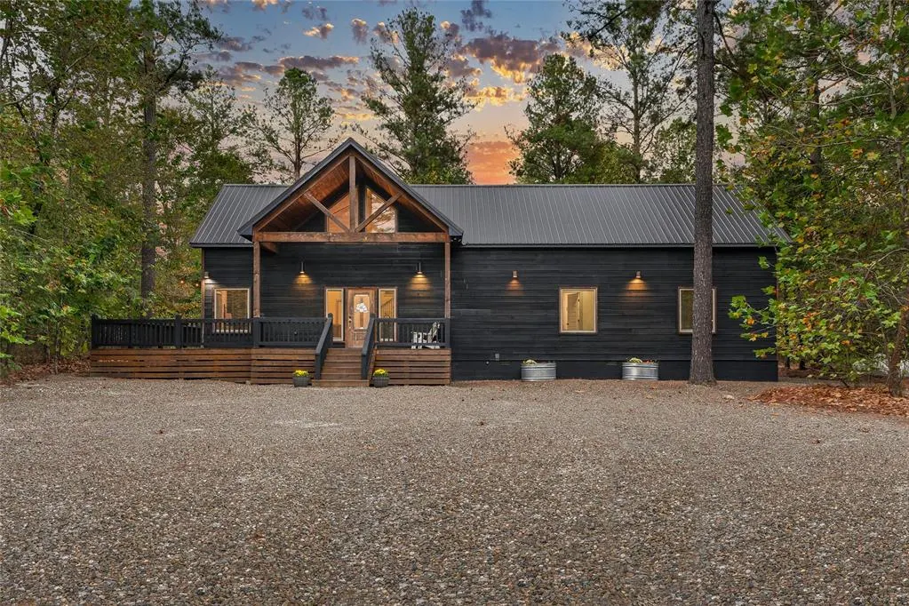 Front exterior — 779 N Lukfata Trail Road, Broken Bow, OK 74728