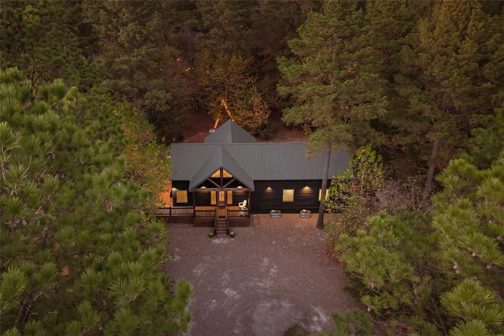 Photo 2 — 779 N Lukfata Trail Road, Broken Bow, OK 74728