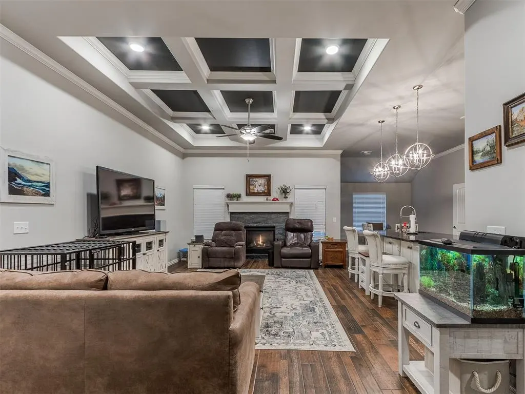Photo 5 — 3904 Palisade Lane, Oklahoma City, OK 73179