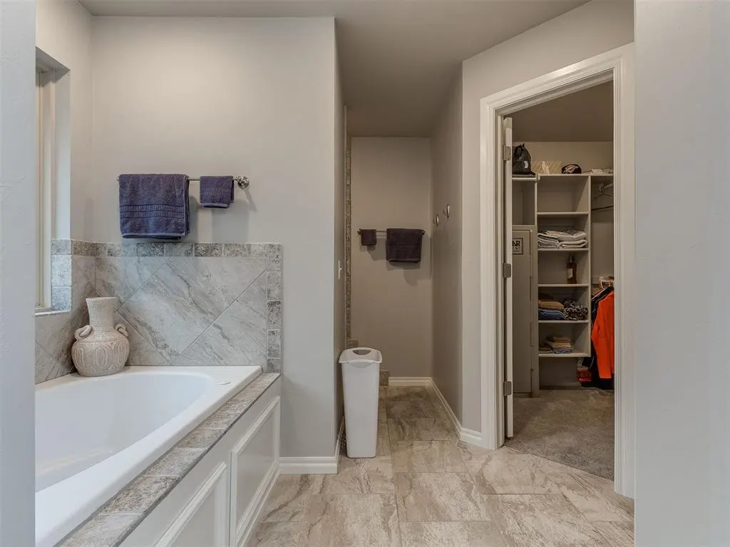 Photo 28 — 3904 Palisade Lane, Oklahoma City, OK 73179