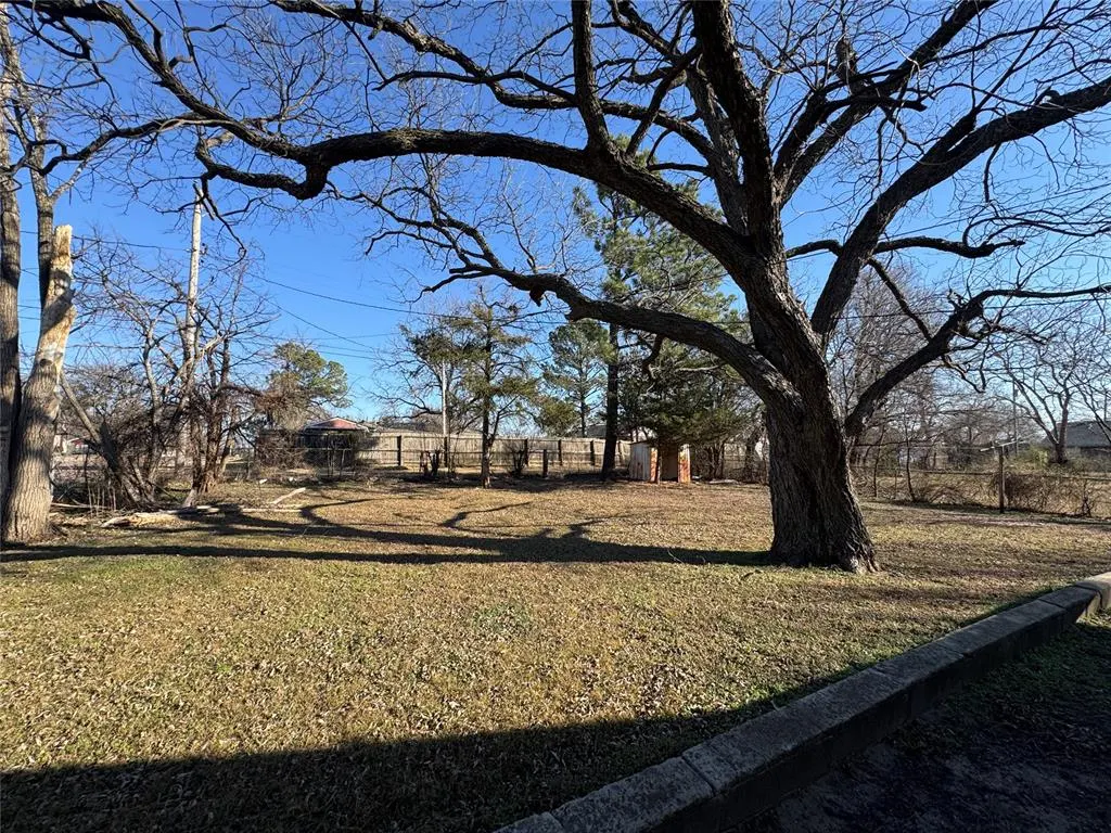 Photo 31 — 719 N Pennsylvania Avenue, Shawnee, OK 74801