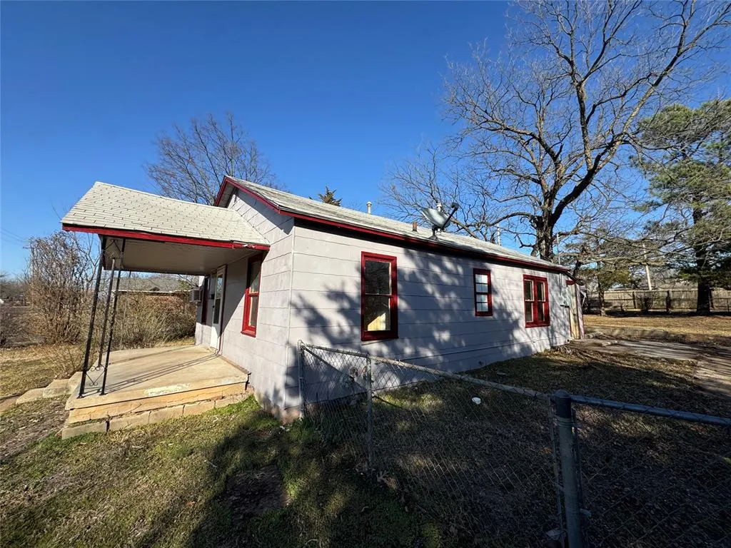 Photo 34 — 719 N Pennsylvania Avenue, Shawnee, OK 74801
